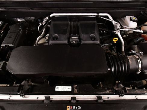 Used 2024 GMC Canyon AT4 AWD/4WD image 30