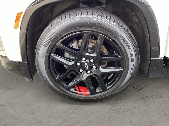 Used 2023 Chevrolet Traverse Premier w/ Redline Edition AWD/4WD image 14