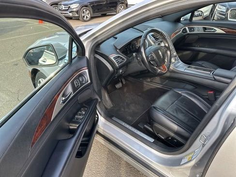 Used 2019 Lincoln MKZ Reserve image 13