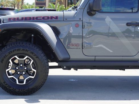 Used 2023 Jeep Gladiator Rubicon w/ Cold Weather Group AWD/4WD image 11
