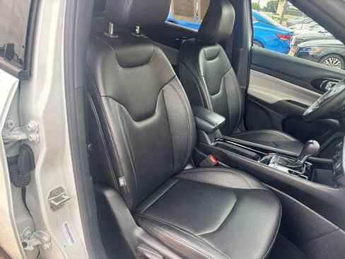 Used 2025 Jeep Compass Limited AWD/4WD image 36