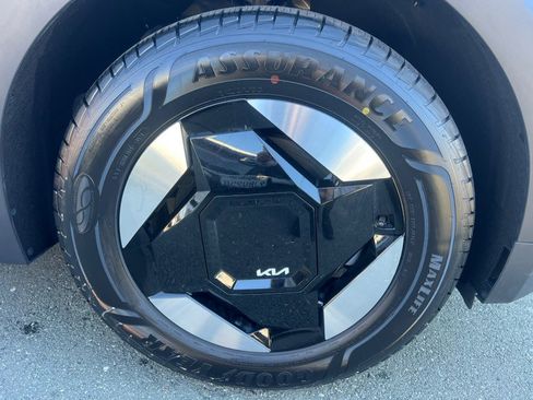 Used 2024 Kia EV9 Light Long Range image 66
