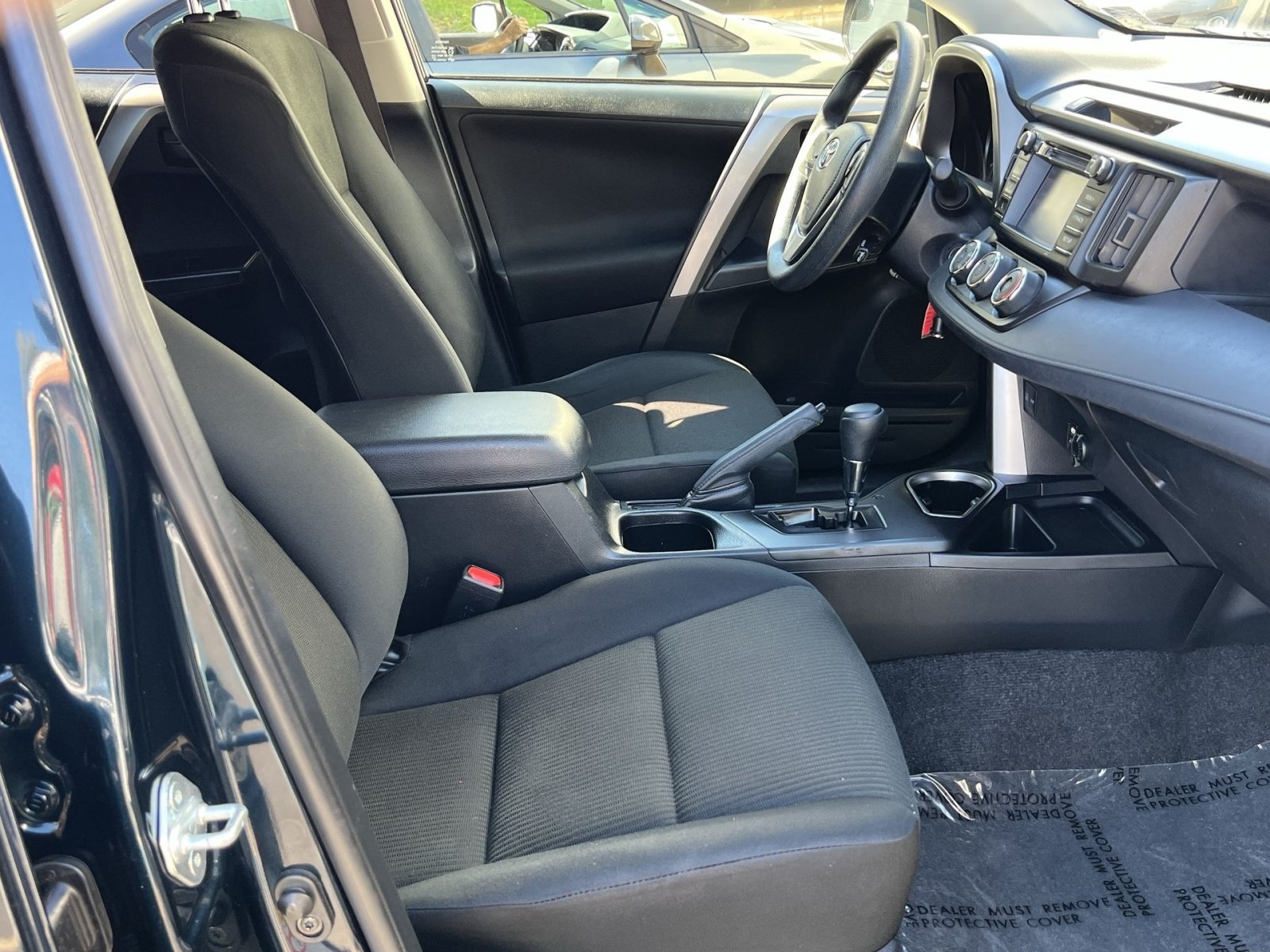 Used 2018 Toyota RAV4 LE w/ All Weather Liner Package AWD/4WD image 28