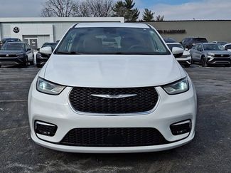 Certified 2023 Chrysler Pacifica Touring-L video 2