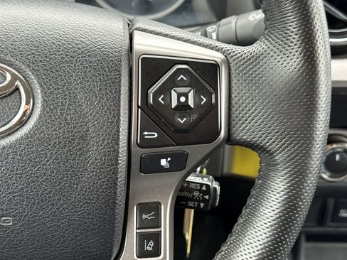Used 2022 Toyota Tacoma 4x4 Double Cab image 25