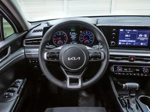 Used 2023 Kia K5 LXS FWD image 19