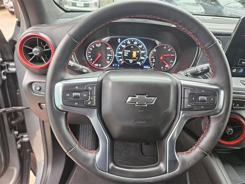 Used 2025 Chevrolet Blazer RS image 17