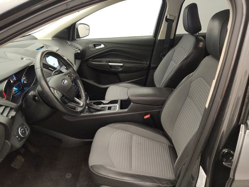 Used 2018 Ford Escape SE w/ SE Sport Appearance Package FWD image 17