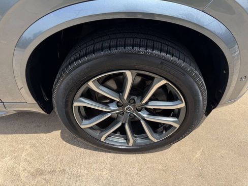 Used 2017 Volvo XC90 T6 Momentum w/ Vision Package AWD/4WD image 17