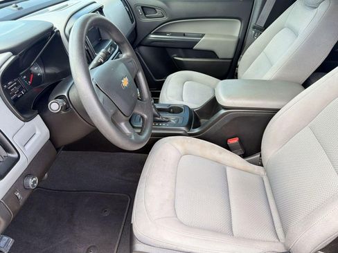 Used 2022 Chevrolet Colorado W/T RWD image 5
