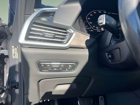 Used 2021 BMW X5 M50i w/ Premium Package image 12