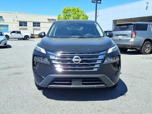 Used 2024 Nissan Rogue S image 31