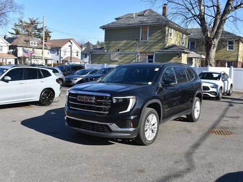 Used 2024 GMC Acadia Elevation FWD image 2
