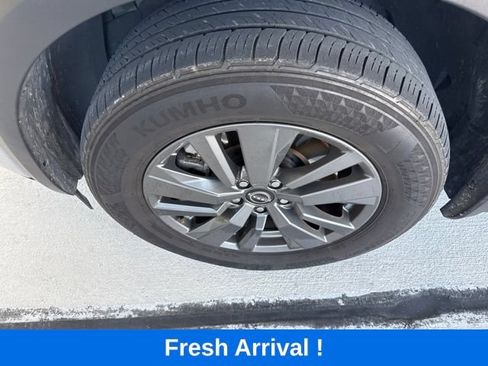 Used 2025 Nissan Pathfinder SV FWD image 22