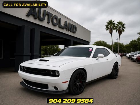 Used 2018 Dodge Challenger R/T Scat Pack w/ Dynamics Package RWD image 1