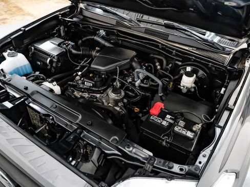 Used 2023 Toyota Tacoma SR w/ SR Convenience Package RWD image 35