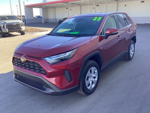 Certified 2025 Toyota RAV4 LE image 4