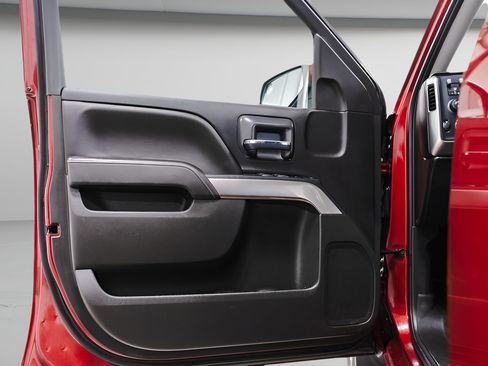 Used 2018 Chevrolet Silverado 1500 LT w/ All Star Edition AWD/4WD image 23