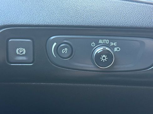 Used 2021 Buick Enclave Avenir w/ Avenir Technology Package AWD/4WD image 56