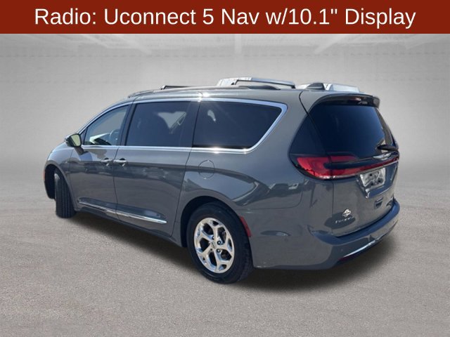 Used 2022 Chrysler Pacifica Limited FWD image 3