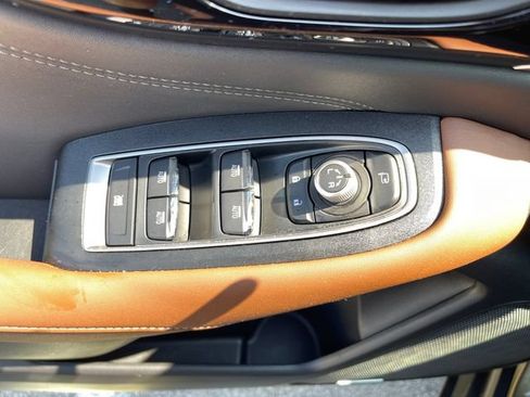 Certified 2025 Subaru Outback Touring XT AWD/4WD image 28