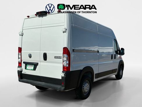 Used 2025 RAM ProMaster 2500 w/ Convenience Group FWD image 5