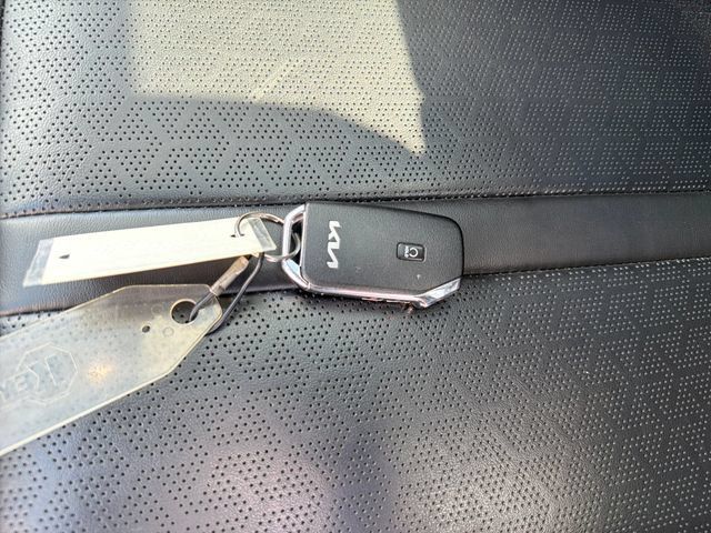 Used 2023 Kia Sorento S w/ Panoramic Sunroof Package FWD image 28