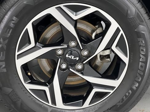 Used 2024 Kia Sportage LX image 60