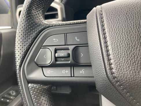 Used 2025 Toyota Tacoma SR5 image 12