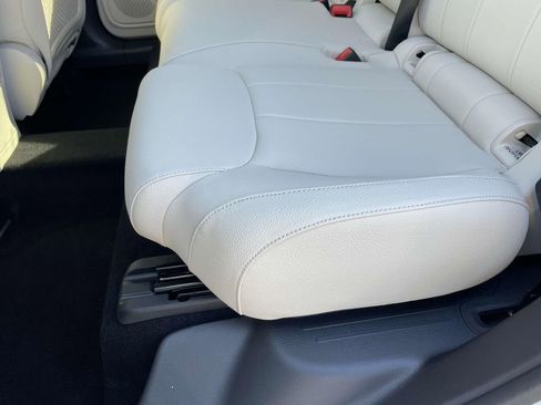 Certified 2025 Mercedes-Benz GLB 250 image 13