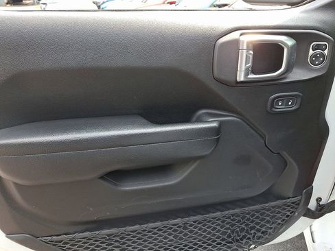 Used 2023 Jeep Wrangler Sport S image 11