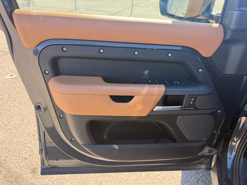Used 2024 Land Rover Defender 110 X AWD/4WD image 15