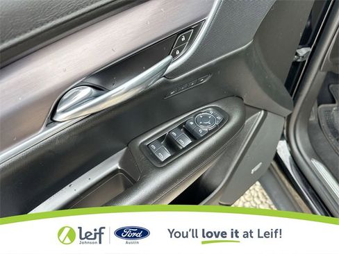 Used 2017 Cadillac XT5 Premium Luxury image 19