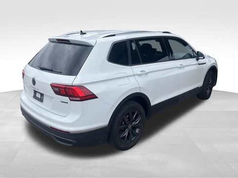 Used 2024 Volkswagen Tiguan SE AWD/4WD image 8