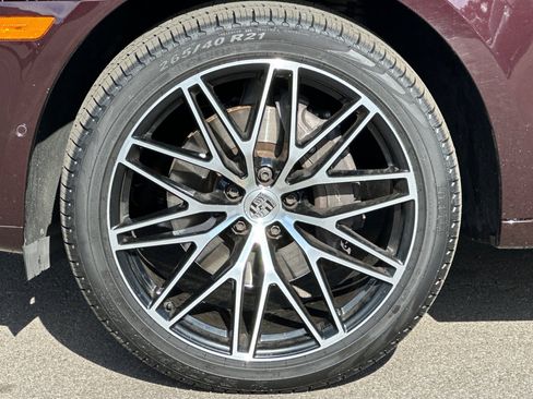 Certified 2023 Porsche Macan image 27