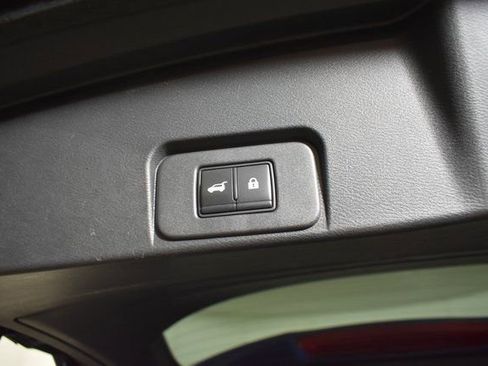 Used 2021 Nissan Rogue SV w/ Premium Package image 28