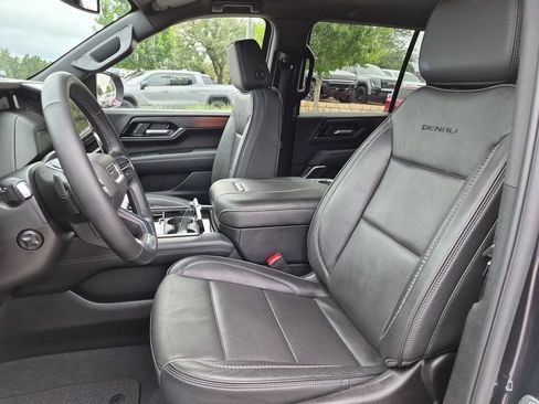 Certified 2025 GMC Yukon Denali RWD image 21