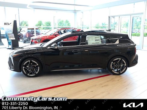 New 2026 Kia K4 GT-Line w/ GT-Line Premium Package FWD image 3