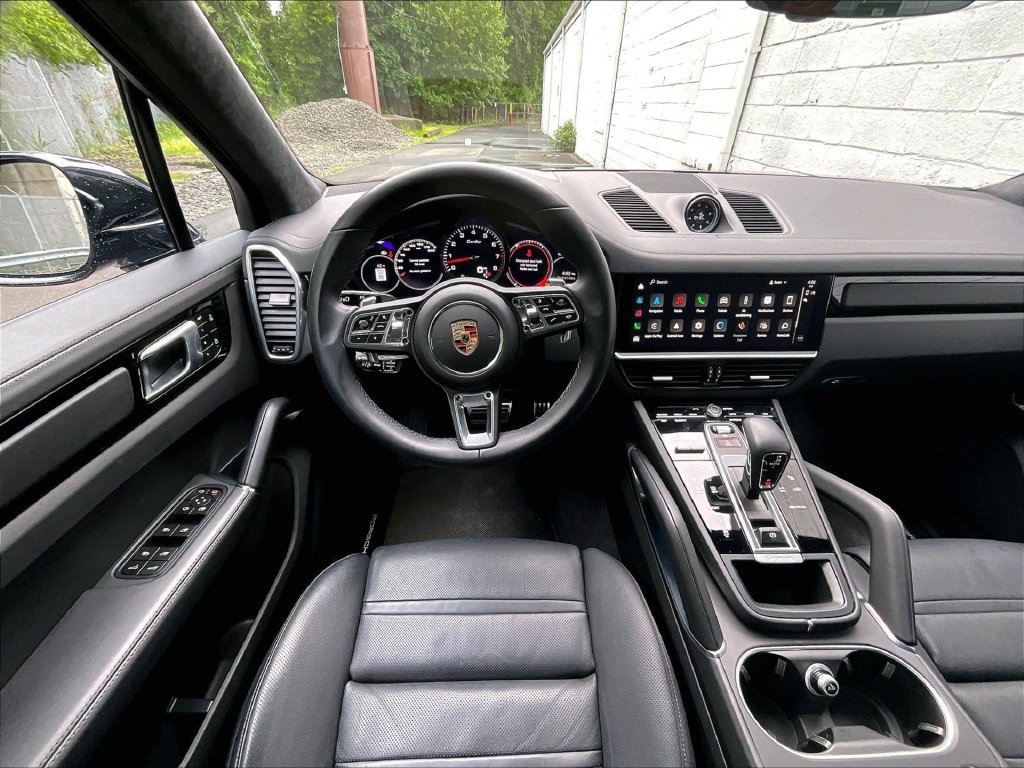 Used 2023 Porsche Cayenne Turbo AWD/4WD image 11