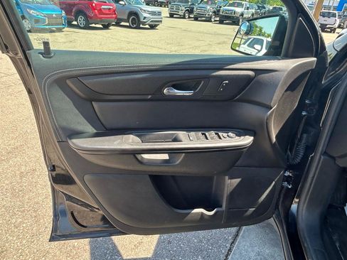 Used 2017 Chevrolet Traverse LT w/ Style and Technology Package AWD/4WD image 15