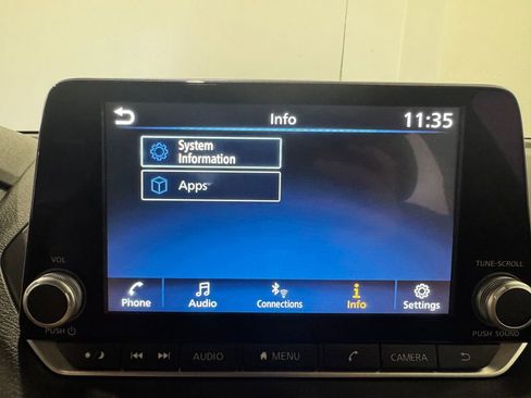 Used 2025 Nissan Sentra SV FWD image 36