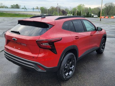 New 2026 Chevrolet Trax LT w/ Driver Confidence Package FWD image 12