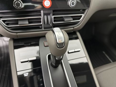 New 2026 Porsche Macan AWD/4WD image 33
