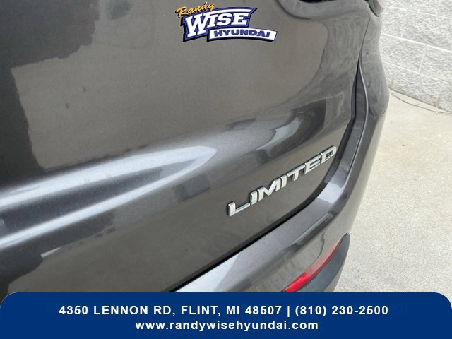 Used 2018 Jeep Compass Limited AWD/4WD image 35