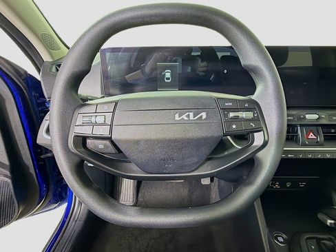 Used 2025 Kia K4 FWD image 14