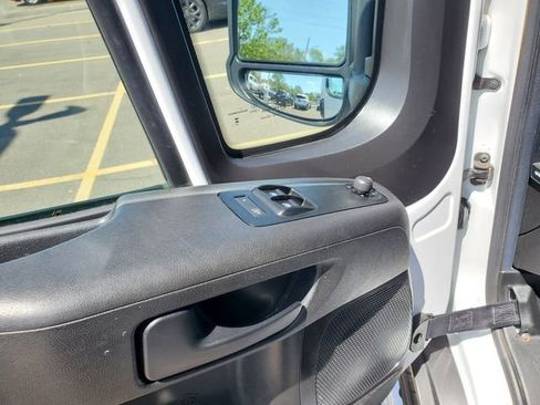 Used 2023 RAM ProMaster 2500 FWD image 8
