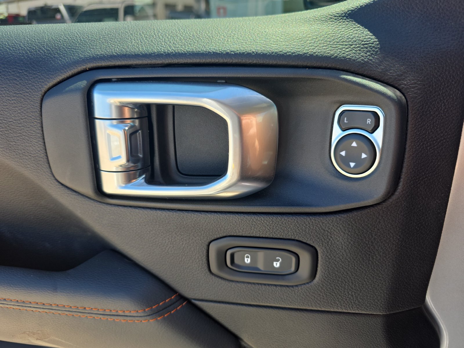 Used 2023 Jeep Gladiator Mojave w/ LED Lighting Group AWD/4WD image 25
