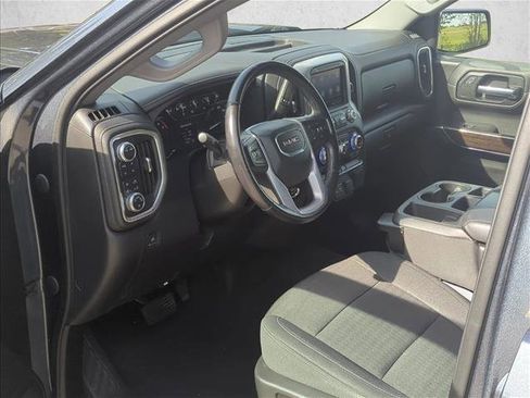 Used 2022 GMC Sierra 1500 Elevation w/ X31 Off-Road Package AWD/4WD image 10