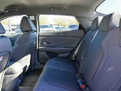 Certified 2026 Hyundai Elantra SE w/ Cargo Package FWD image 19