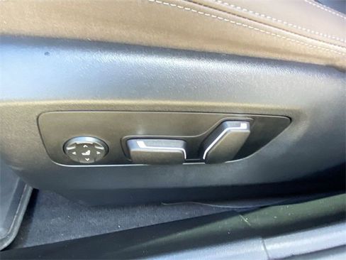 Certified 2025 BMW 530i image 22